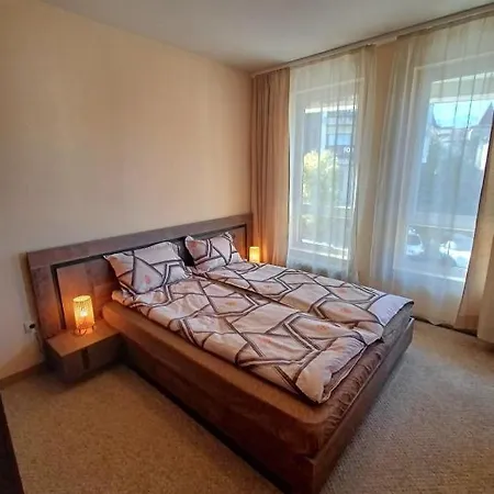 Апартамент Ski Holiday Accommodation *